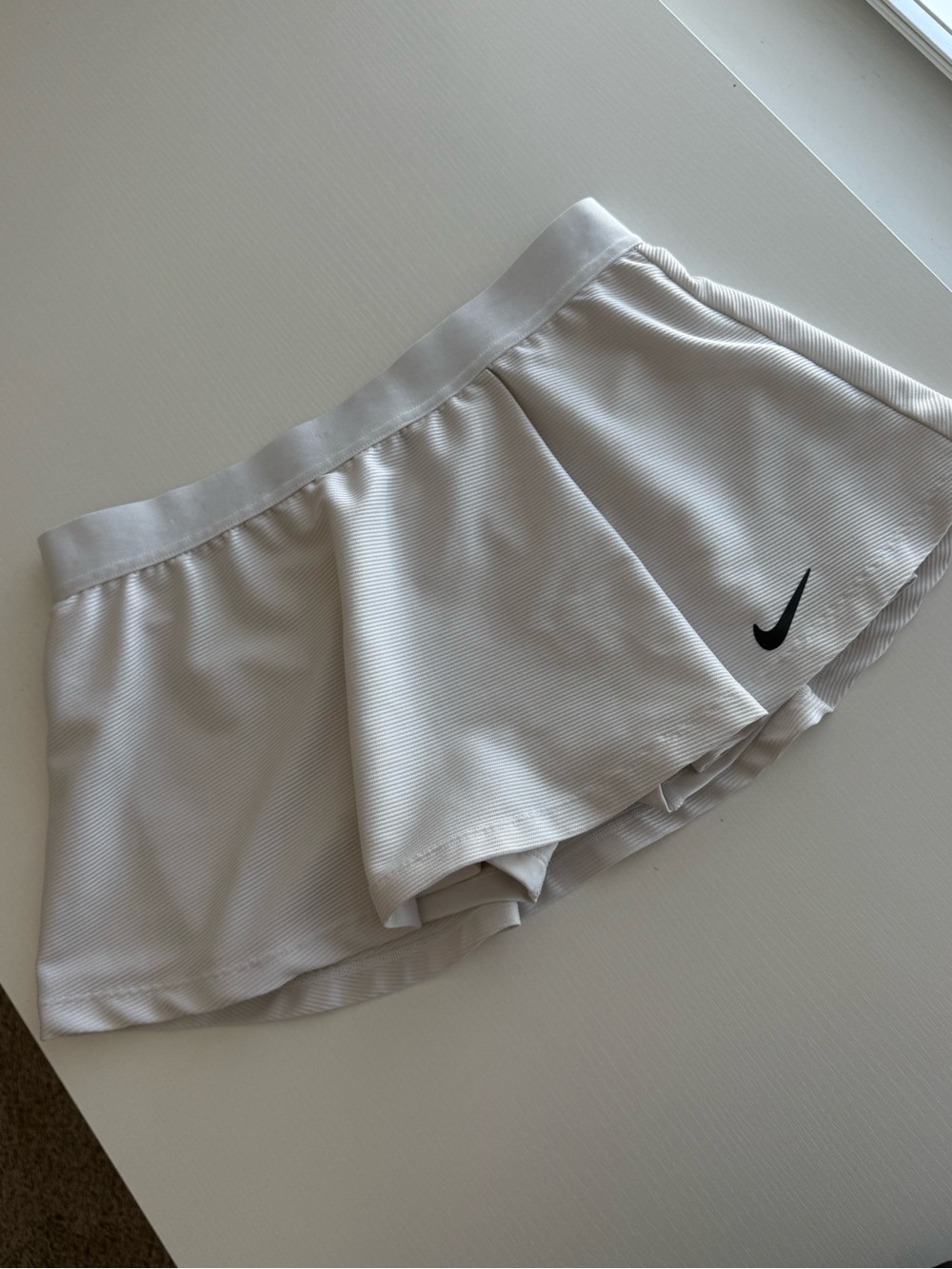 Nike Girls Large White Textured Dri-FIT Flouncy Tennis Skirt Skort Athletic